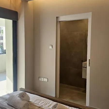 Executive Retreat Апартаменти