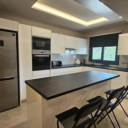 Executive Retreat Apartment *