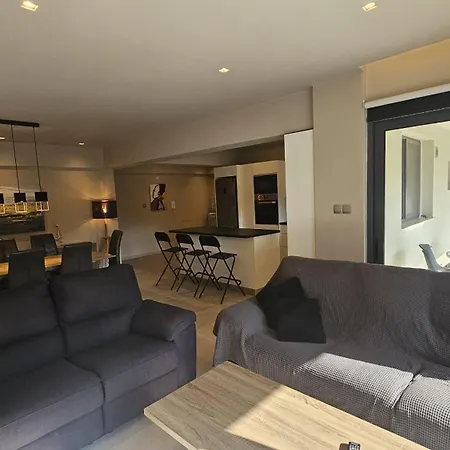 Apartment Executive Retreat *